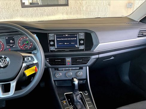 Used 2021 Volkswagen Jetta S w/ Driver Assistance Package image 7