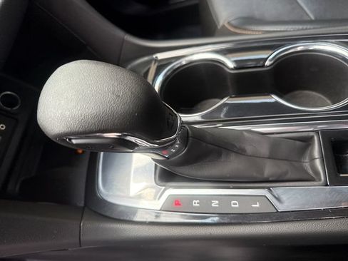 Used 2022 Chevrolet Equinox Premier w/ LPO, Cargo Package FWD image 18