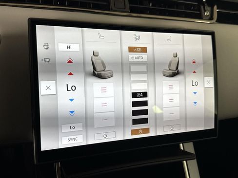 Used 2026 Land Rover Range Rover Evoque S image 16