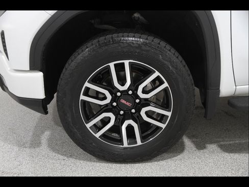 Used 2023 GMC Sierra 1500 AT4 w/ AT4 Premium Package AWD/4WD image 24