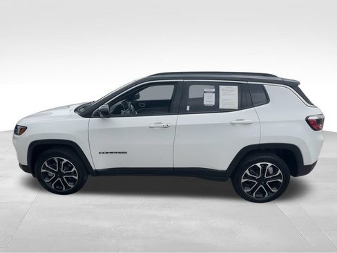 Used 2023 Jeep Compass Limited AWD/4WD image 5