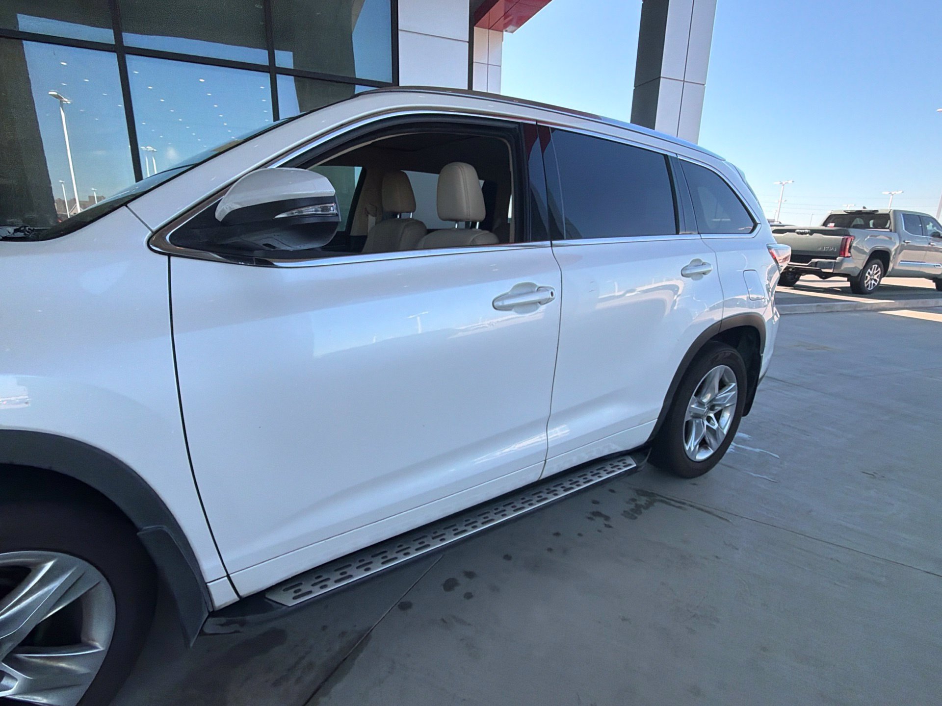 Used 2015 Toyota Highlander Limited FWD image 6