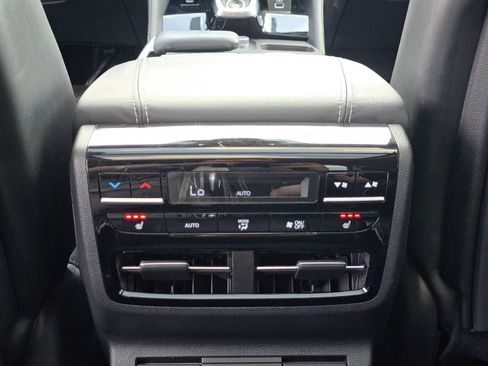 Used 2022 Acura MDX SH-AWD w/ Advance Package image 23