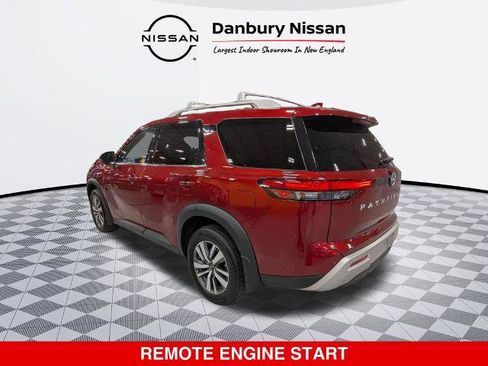 Certified 2024 Nissan Pathfinder SL AWD/4WD image 6