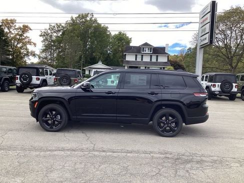 New 2025 Jeep Grand Cherokee L Altitude AWD/4WD image 4
