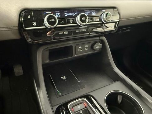 Used 2025 Honda Pilot EX-L image 23