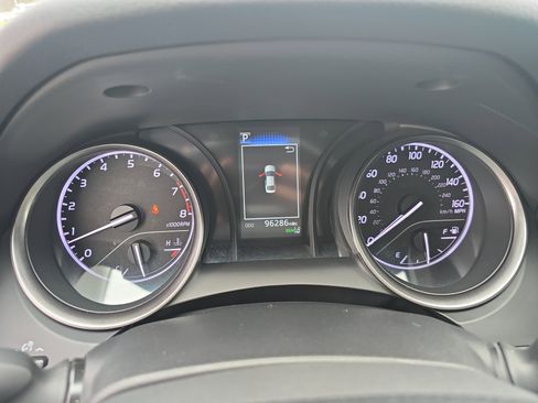 Used 2021 Toyota Camry SE image 19