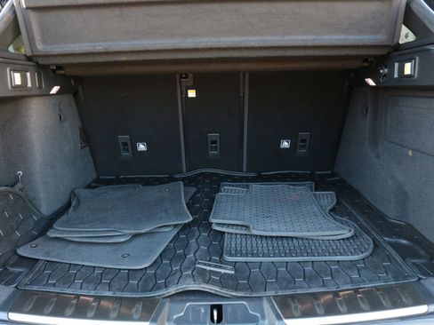 Used 2019 Jaguar F-PACE S image 41