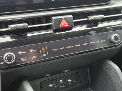 New 2026 Kia Sportage EX w/ EX Panorama Roof Package image 14