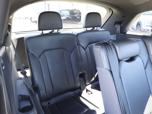 Used 2018 Audi Q7 3.0T Premium Plus w/ Premium Plus Package AWD/4WD image 18