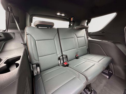 Used 2025 GMC Yukon AT4 w/ LPO, Floor Liner Package image 34