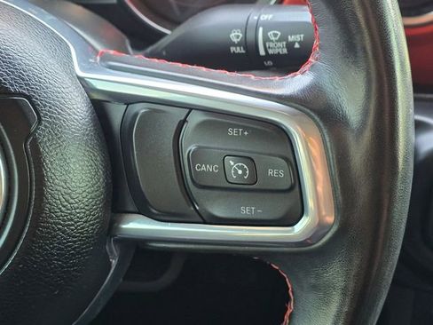 Used 2022 Jeep Gladiator Rubicon w/ Cold Weather Group AWD/4WD image 38