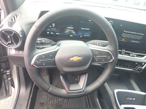 New 2026 Chevrolet Equinox LT w/ Convenience Package II image 13