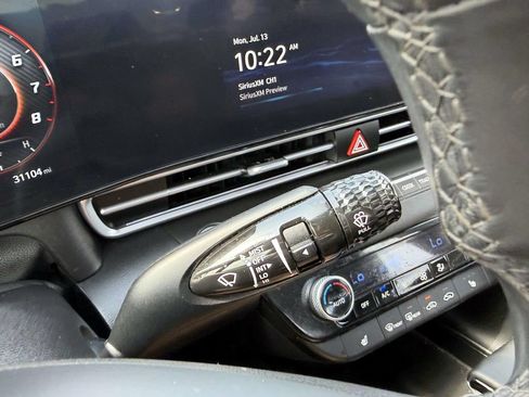 Used 2023 Hyundai Elantra Limited FWD image 27