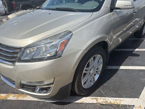 Used 2015 Chevrolet Traverse LT w/ Style and Technology Package image 1