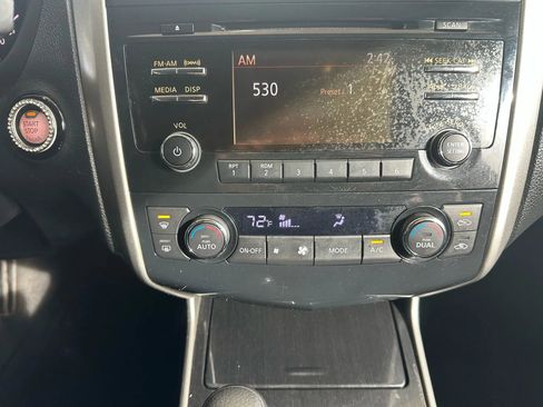 Used 2014 Nissan Altima 2.5 SV w/ Convenience Package image 17