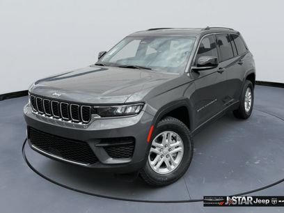 Used 2023 Jeep Grand Cherokee Laredo