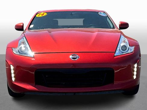 Used 2014 Nissan 370Z Coupe image 3