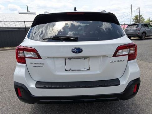 Used 2019 Subaru Outback 2.5i Touring w/ Popular Package #3A AWD/4WD image 9