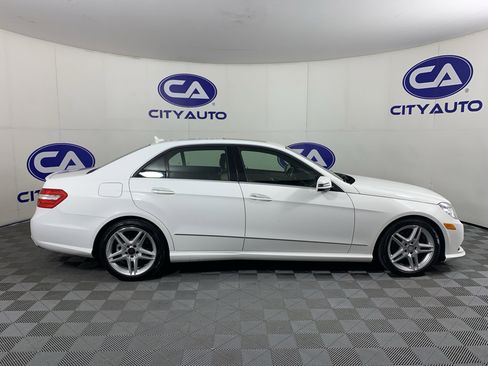 Used 2013 Mercedes-Benz E 350 4MATIC Sedan image 2