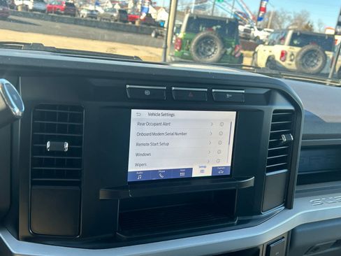 Used 2024 Ford F350 XL w/ XL Chrome Package image 30