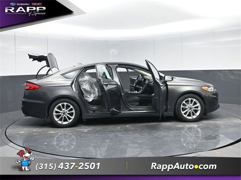 Used 2020 Ford Fusion SE image 17