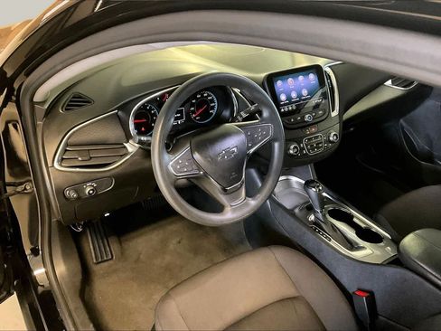 Used 2020 Chevrolet Malibu LT FWD image 16
