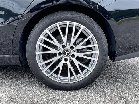 Used 2025 Mercedes-Benz CLA 250 image 34