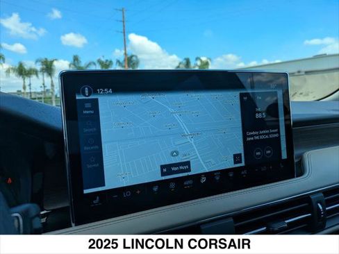 New 2025 Lincoln Corsair Reserve image 10