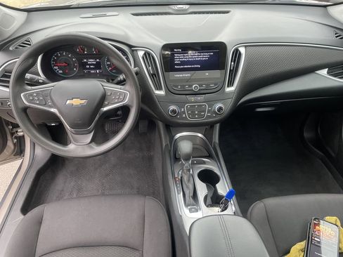 Used 2023 Chevrolet Malibu LT image 15