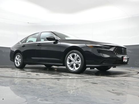New 2026 Honda Accord LX image 40