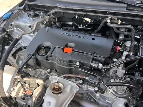 Used 2024 Honda Civic Sport image 31