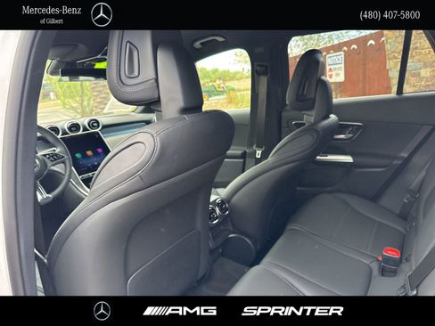 Used 2025 Mercedes-Benz GLC 300 image 17