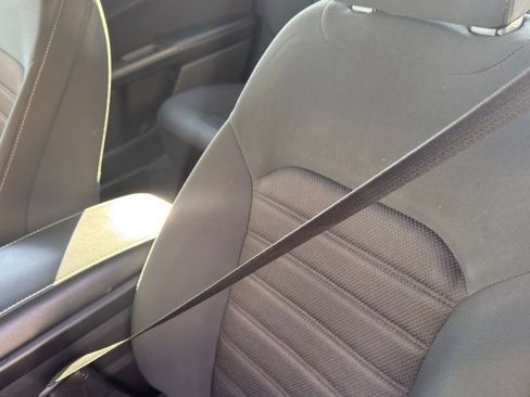 Used 2019 Ford Fusion SE image 11