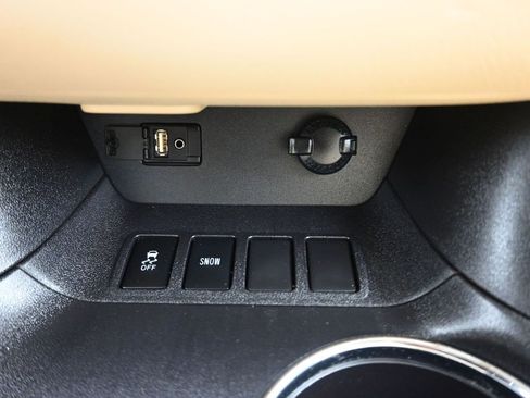 Used 2016 Toyota Highlander Limited image 24