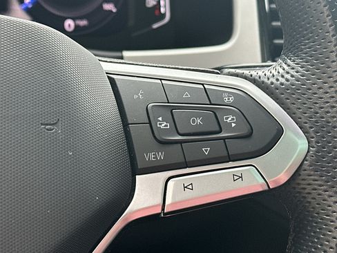 Used 2022 Volkswagen Atlas Cross Sport SEL R-Line AWD/4WD image 15