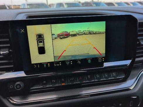 Used 2023 Chevrolet Silverado 1500 ZR2 image 23