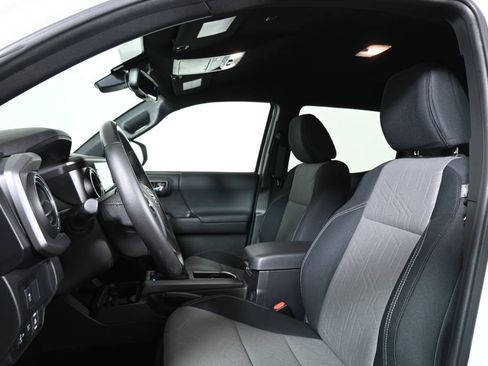 Used 2023 Toyota Tacoma TRD Sport image 15