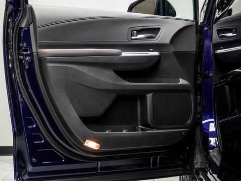 Used 2022 Toyota Sienna XSE image 32