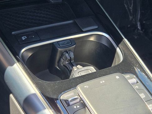 Used 2023 Mercedes-Benz GLA 250 4MATIC image 35