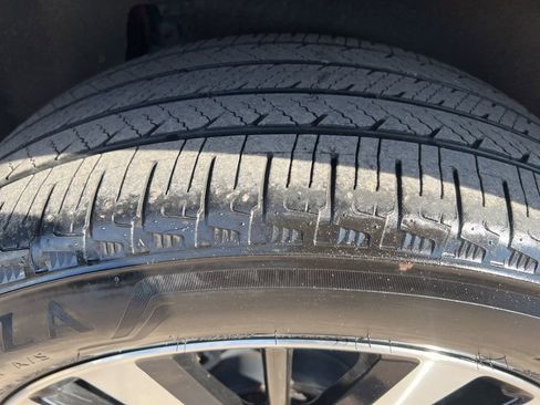 Certified 2024 Nissan Pathfinder Platinum image 43