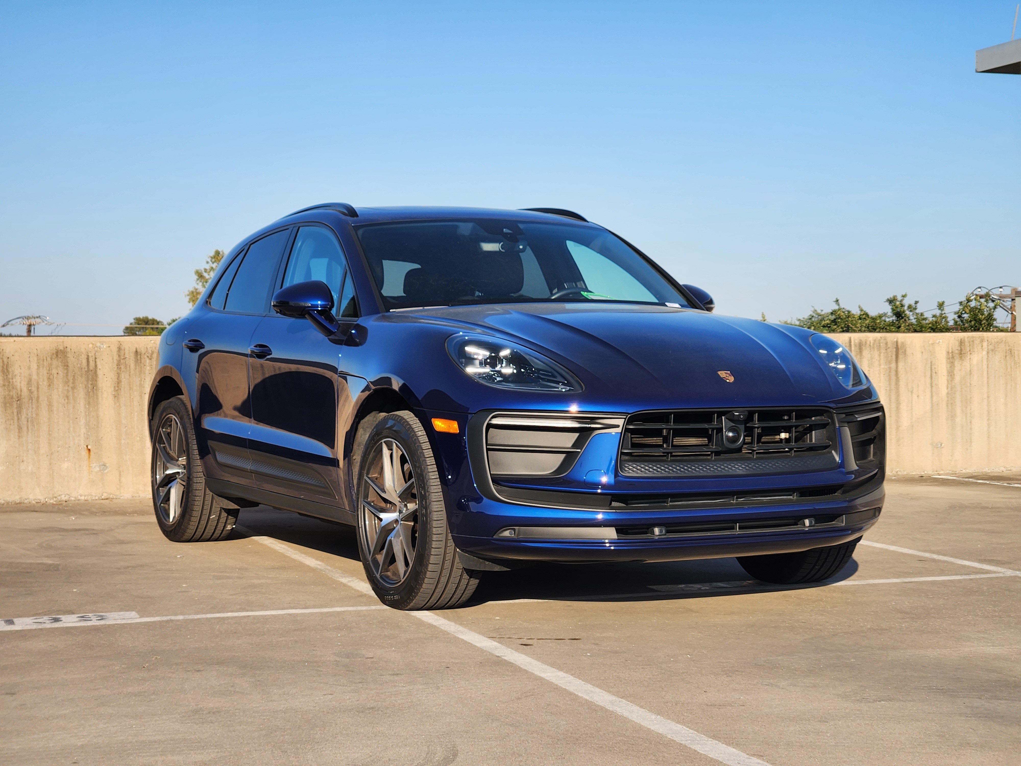 Certified 2026 Porsche Macan AWD/4WD image 10