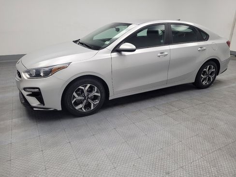 Used 2020 Kia Forte LXS image 2