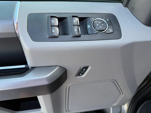 Used 2015 Ford F150 XLT w/ Equipment Group 302A Luxury RWD image 9