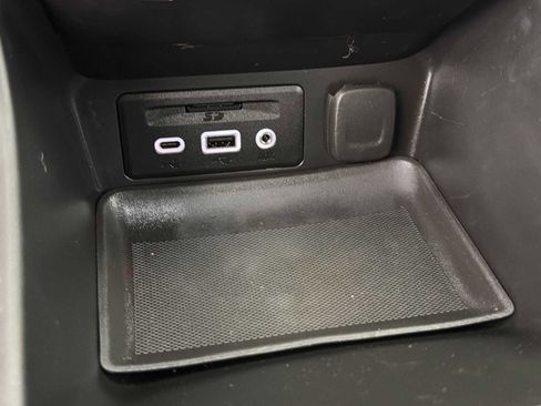 Used 2022 GMC Terrain SLT w/ Infotainment Package II FWD image 31
