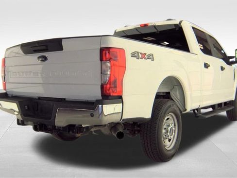 Used 2022 Ford F250 XL w/ Power Equipment Group AWD/4WD image 4