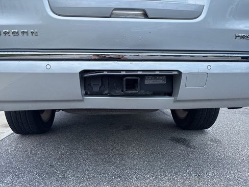 Used 2020 Chevrolet Suburban Premier image 12