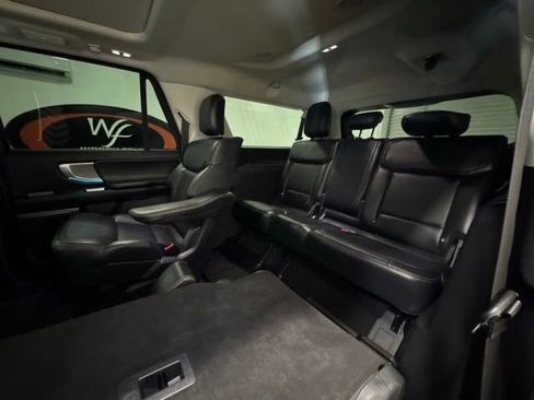 Used 2025 Ford Expedition Max Platinum AWD/4WD image 11