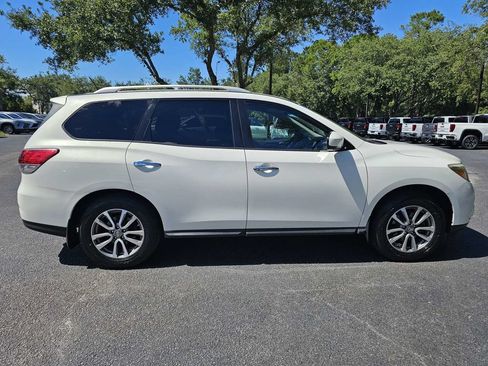 Used 2014 Nissan Pathfinder SV w/ Trailer Tow Package AWD/4WD image 3