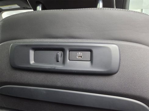 Used 2023 BMW X5 xDrive40i w/ Executive Package image 22